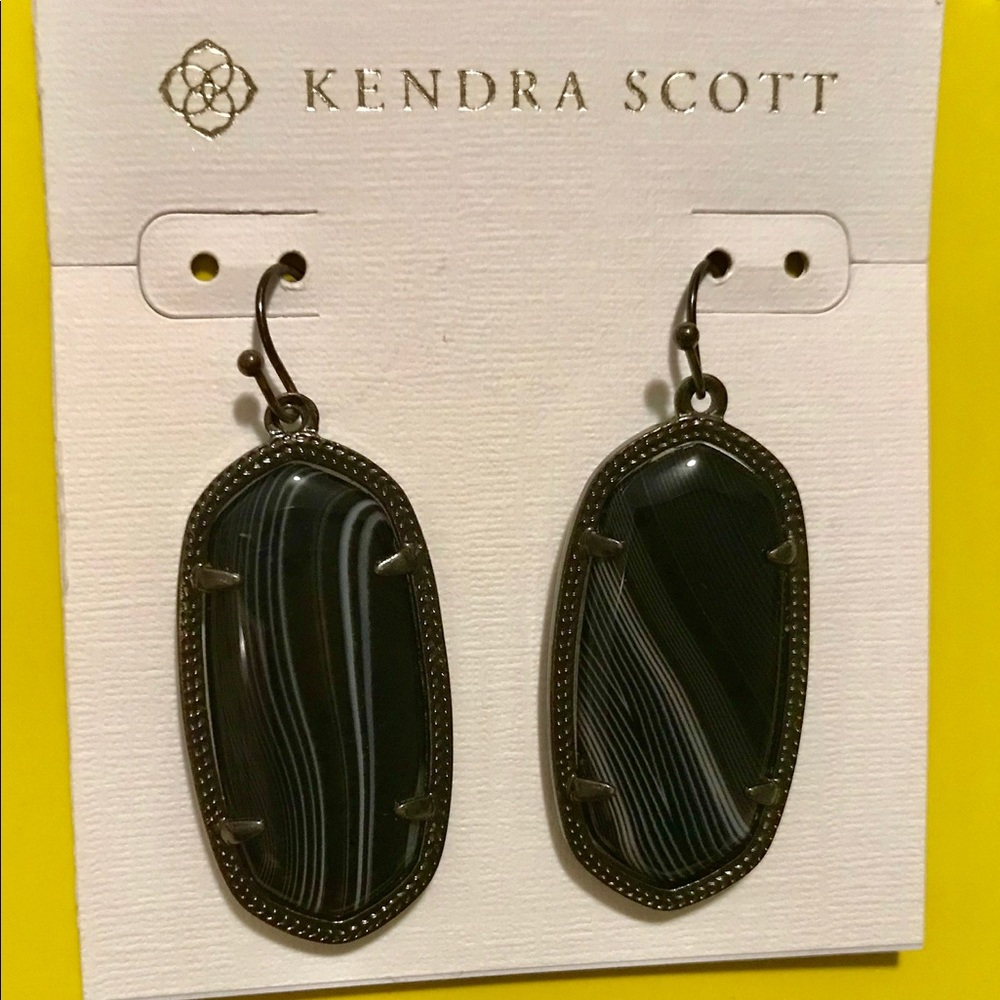 Kendra Scott Elle Earrings — Black Banded Agate!